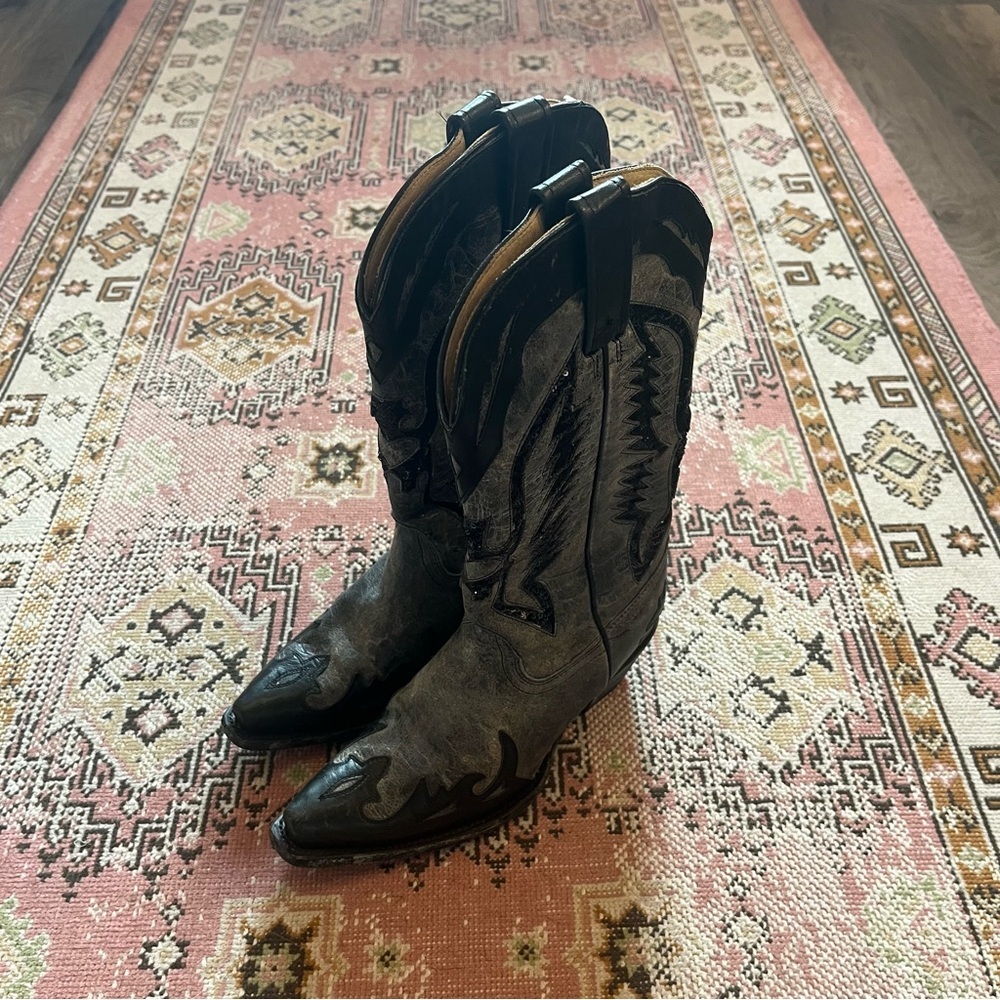 Corral Black and Gray Heeled Boots